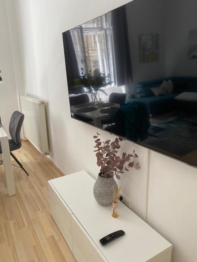 Blue Danube Apartment Downtown With Free Parking Budapesta Exterior foto